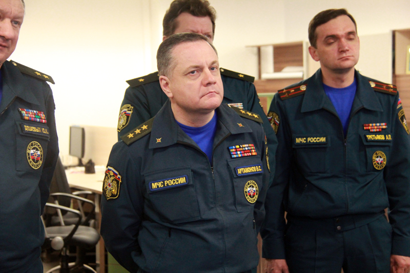 Заместитель министра, генерал-полковник внутренней службы МЧС РФ Владимир Артамонов посетил ИТ-парк для ознакомления с опытом Татарстана в реализации проекта «ГЛОНАСС+112»