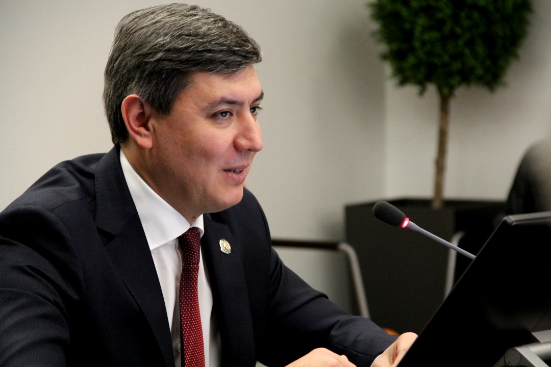 Роман Шайхутдинов поручил филиалу РТРС «РТПЦ Республики Татарстан» достроить сеть цифрового эфирного вещания к августу 2015 года